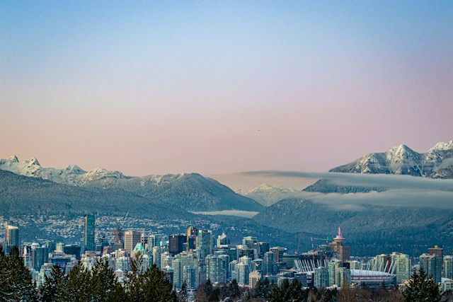 Vista aérea de Vancouver, no Canadá, onde começou o caminho da Celine até a faculdade no exterior Vista aérea de Vancouver, no Canadá, onde começou o caminho da Celine até a faculdade no exterior